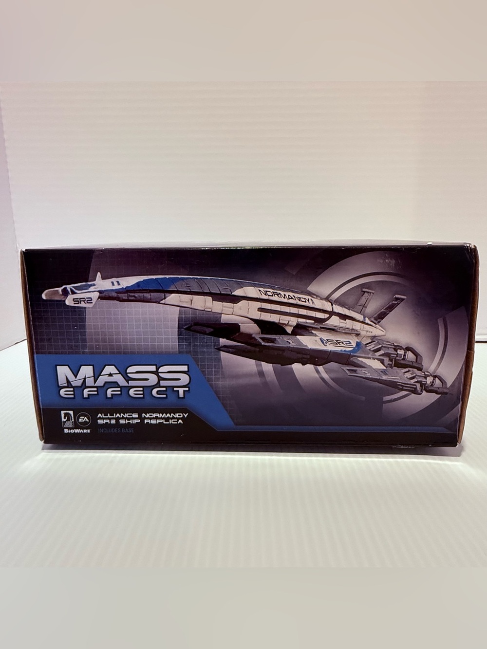 Mass Effect Alliance Normandy SR2 Ship Replica